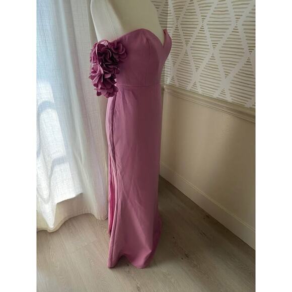 Mac Duggal Women’s Size 8 Medium Rose Crepe 3D Flower Off-The-Shoulder Gown NWT - Picture 8 of 10